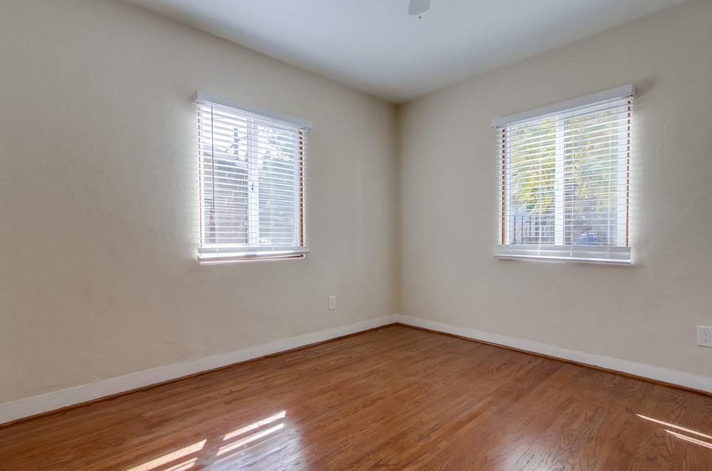 Virtual tour photo 32 of 47 for 940 W Lewis St
