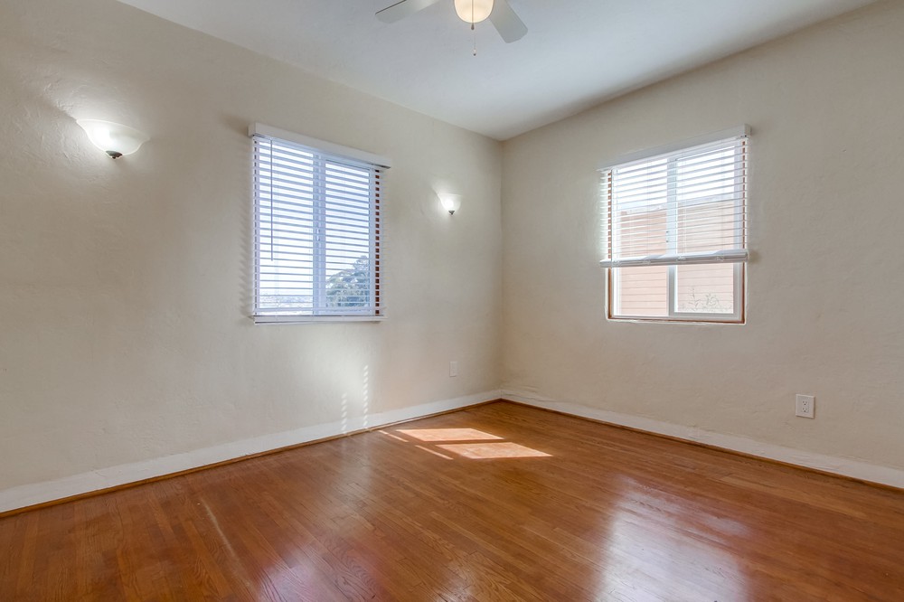 Virtual tour photo 36 of 47 for 940 W Lewis St