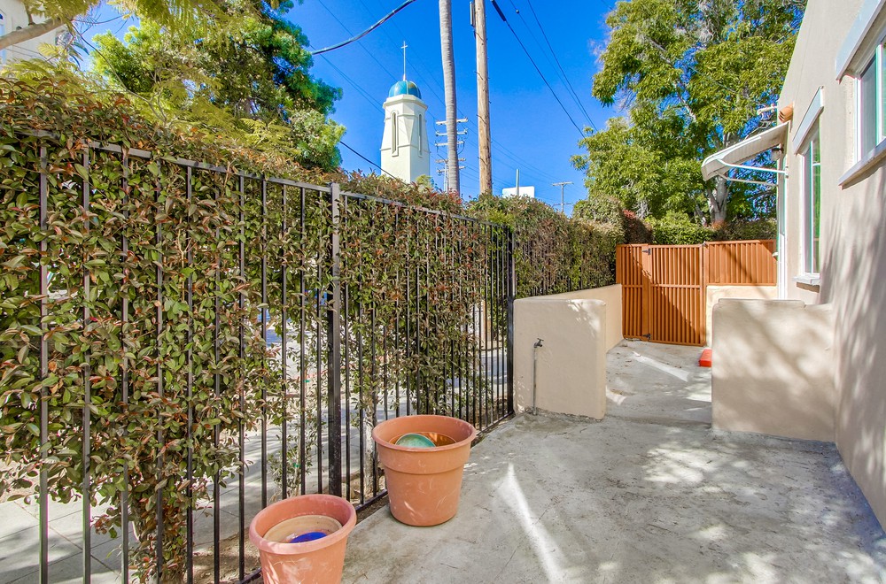 Virtual tour photo 45 of 47 for 940 W Lewis St