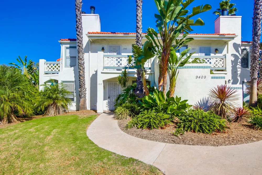 Virtual tour photo 4 of 30 for 9409 Fairgrove Ln