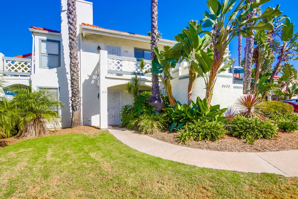 Virtual tour photo 5 of 30 for 9409 Fairgrove Ln