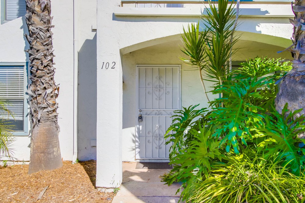 Virtual tour photo 6 of 30 for 9409 Fairgrove Ln