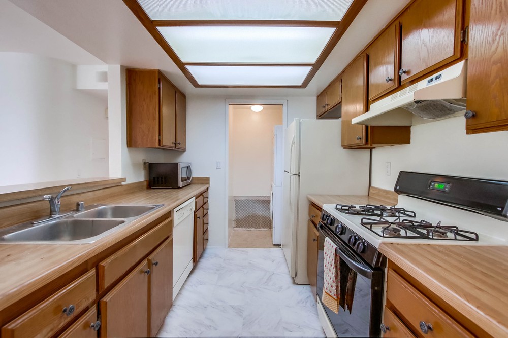 Virtual tour photo 14 of 30 for 9409 Fairgrove Ln