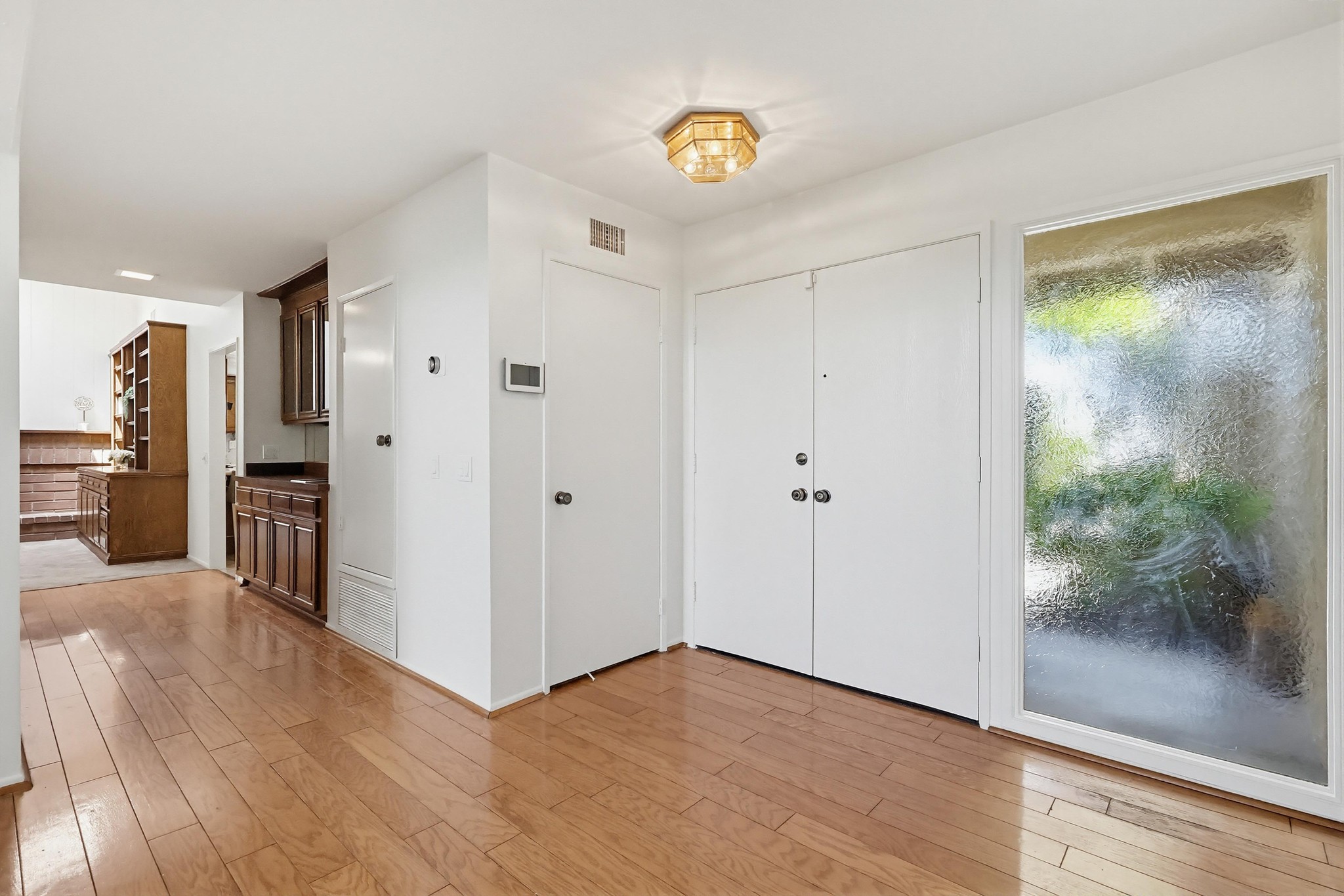 Virtual tour photo 14 of 117 for 9411 Balcom Ave