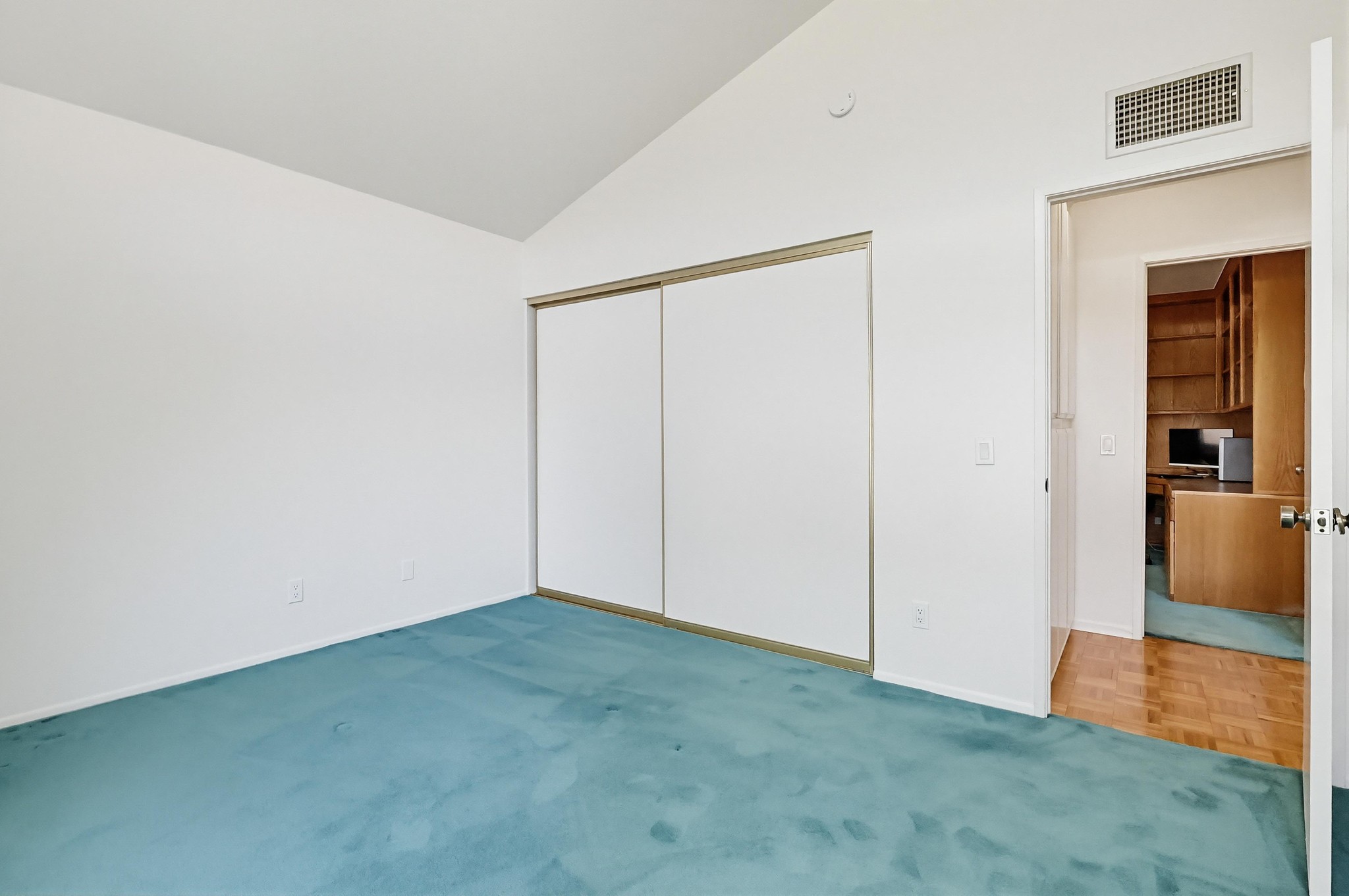 Virtual tour photo 69 of 117 for 9411 Balcom Ave