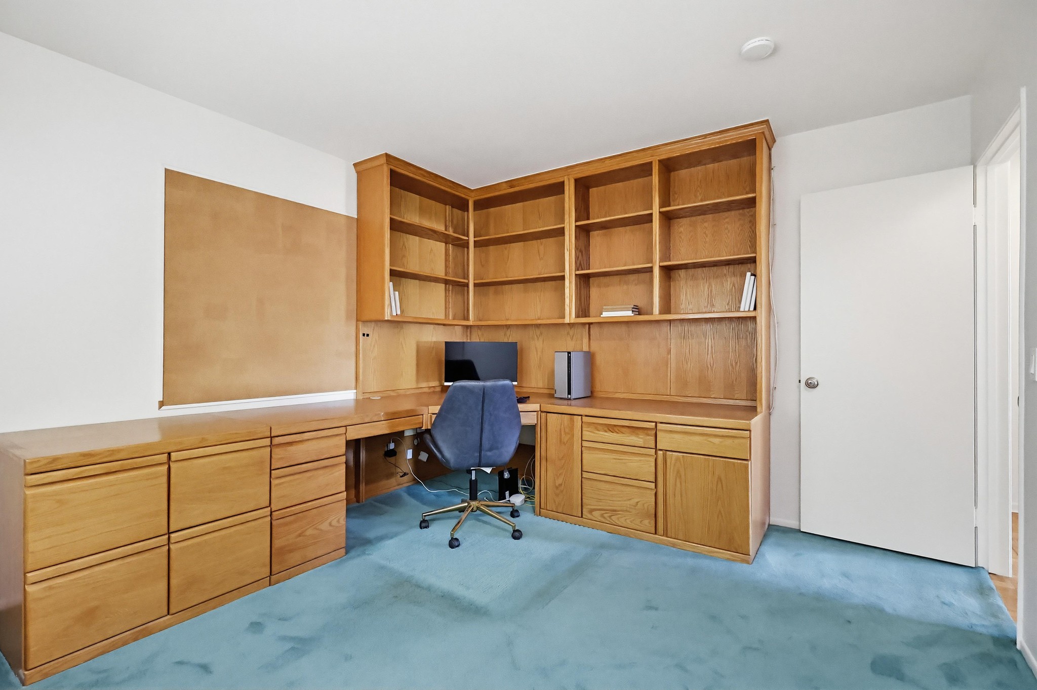 Virtual tour photo 72 of 117 for 9411 Balcom Ave