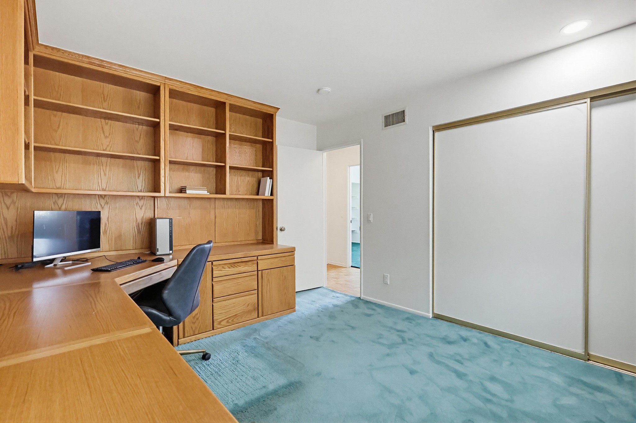 Virtual tour photo 73 of 117 for 9411 Balcom Ave