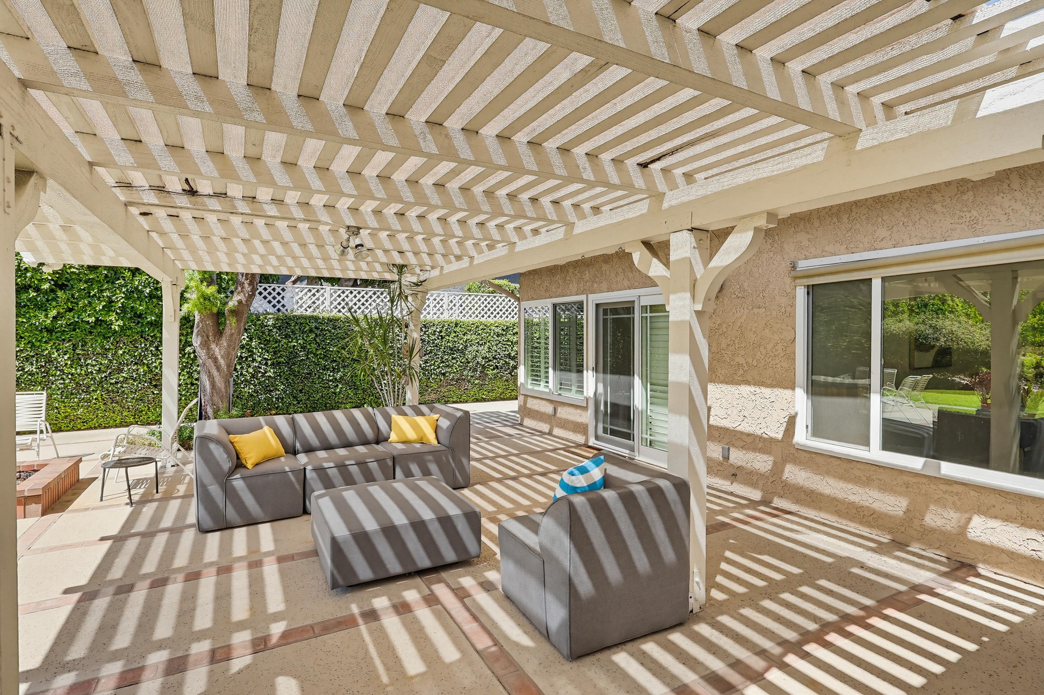 Virtual tour photo 94 of 117 for 9411 Balcom Ave