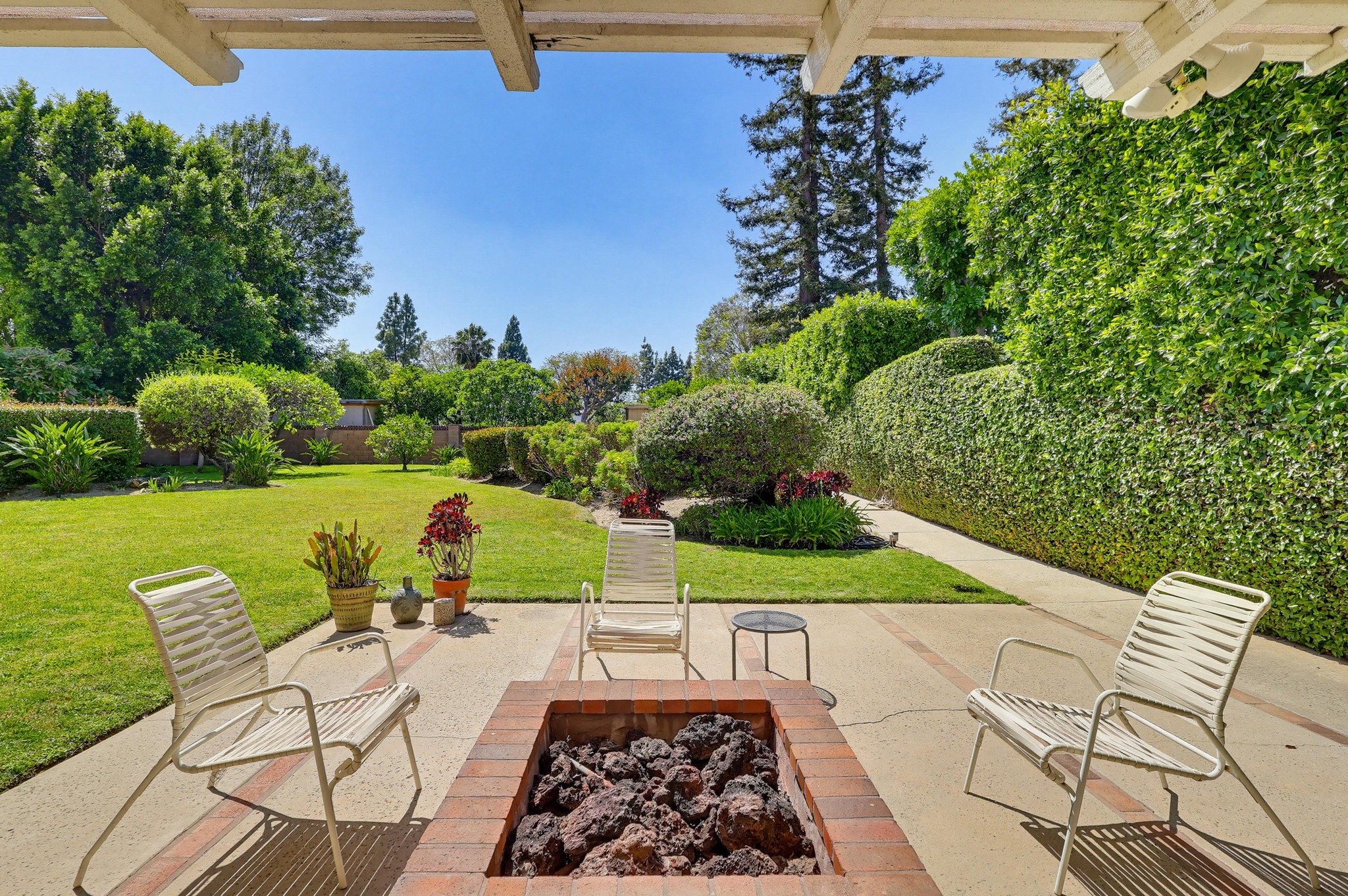 Virtual tour photo 95 of 117 for 9411 Balcom Ave