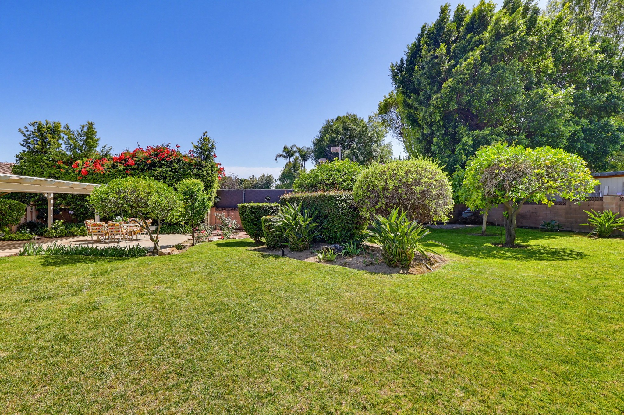 Virtual tour photo 112 of 117 for 9411 Balcom Ave