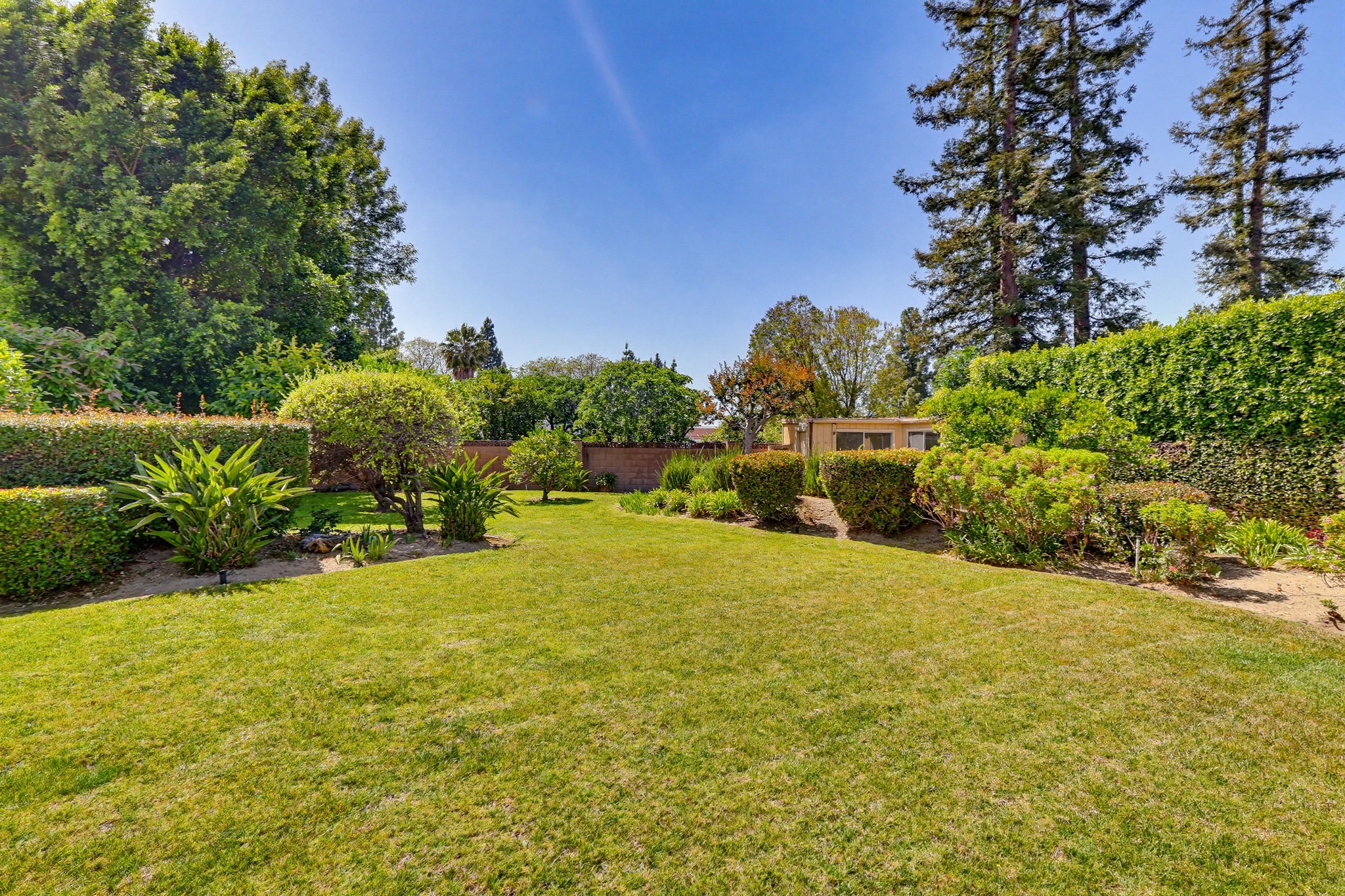 Virtual tour photo 114 of 117 for 9411 Balcom Ave