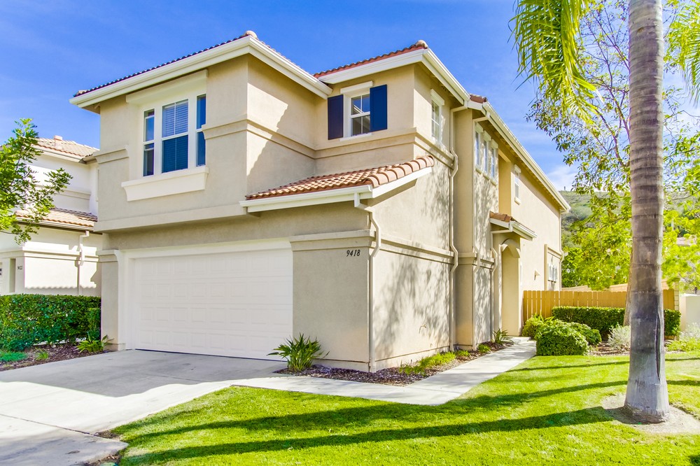 Virtual tour photo 3 of 42 for 9418 Questa Pointe