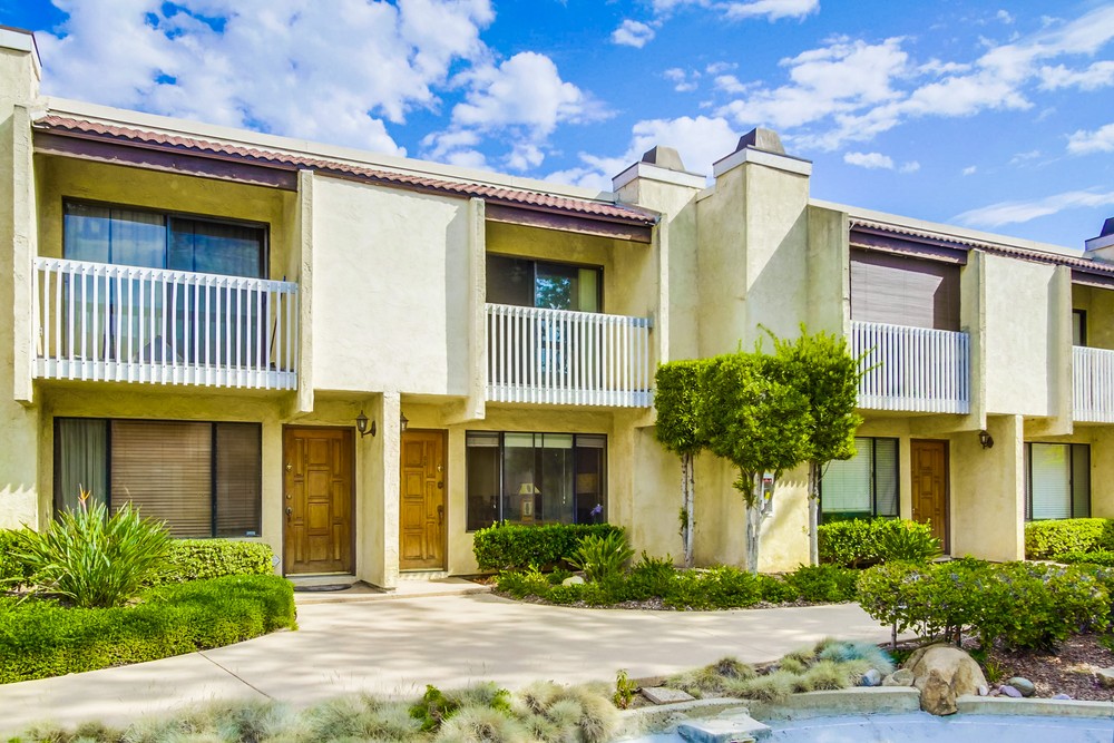 Virtual tour photo 3 of 38 for 9423 Gold Coast Dr