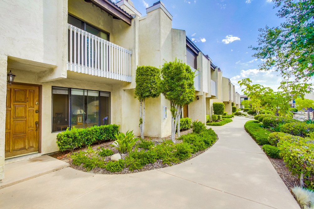 Virtual tour photo 4 of 38 for 9423 Gold Coast Dr