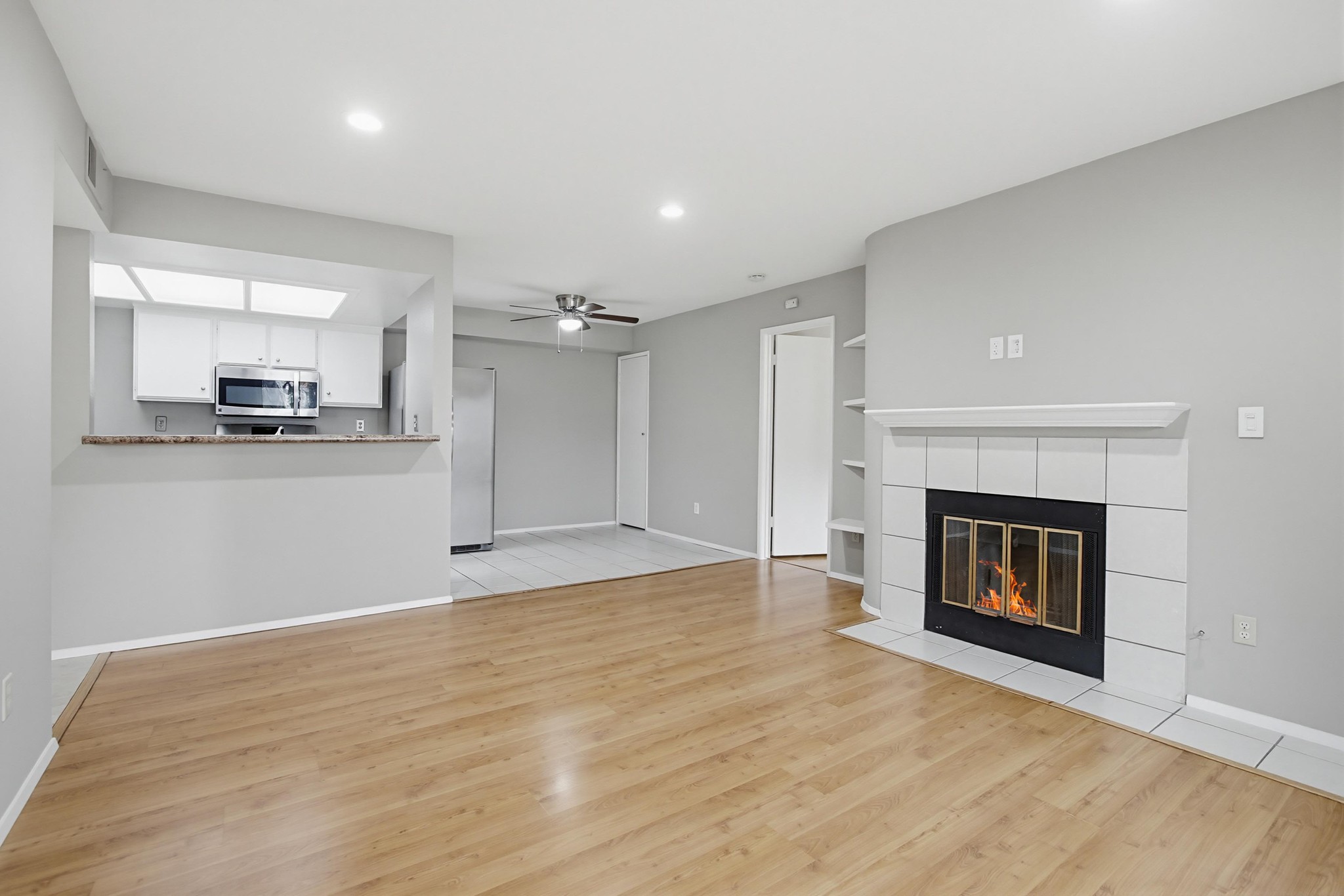 Virtual tour photo 8 of 45 for 9439 Fairgrove Ln UNIT 102