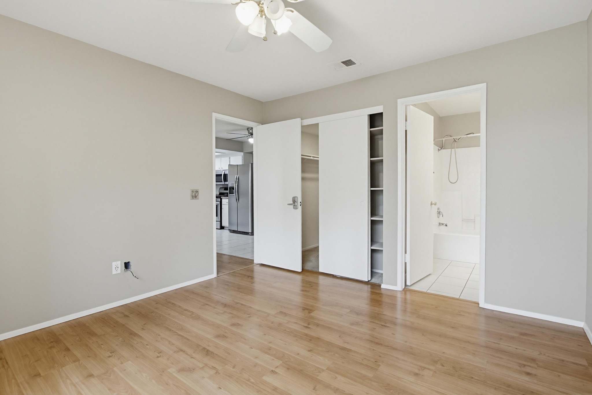 Virtual tour photo 23 of 45 for 9439 Fairgrove Ln UNIT 102