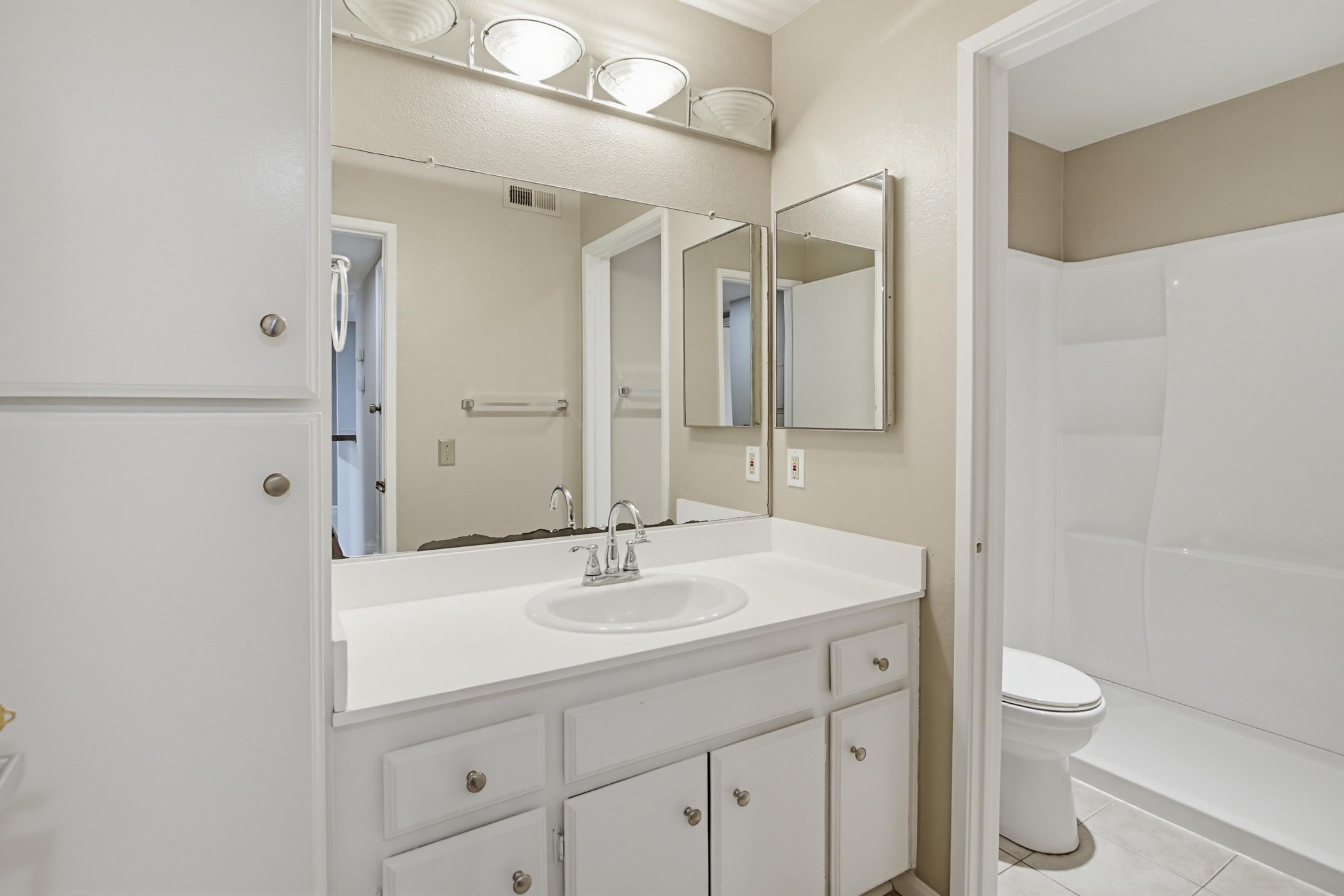 Virtual tour photo 30 of 45 for 9439 Fairgrove Ln UNIT 102