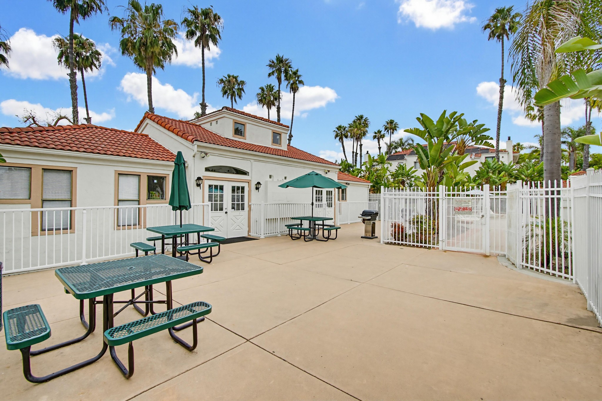 Virtual tour photo 41 of 45 for 9439 Fairgrove Ln UNIT 102