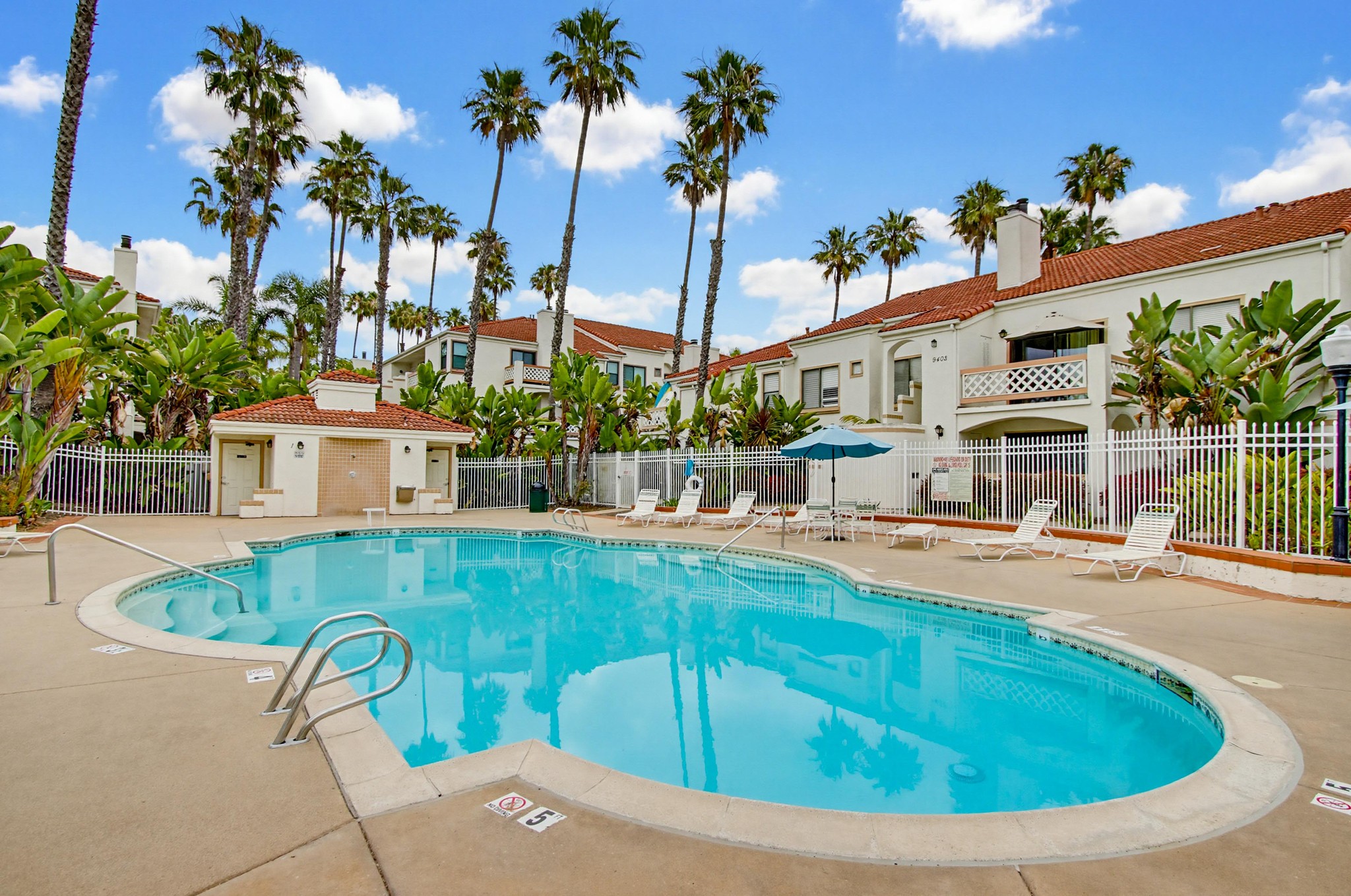 Virtual tour photo 44 of 45 for 9439 Fairgrove Ln UNIT 102
