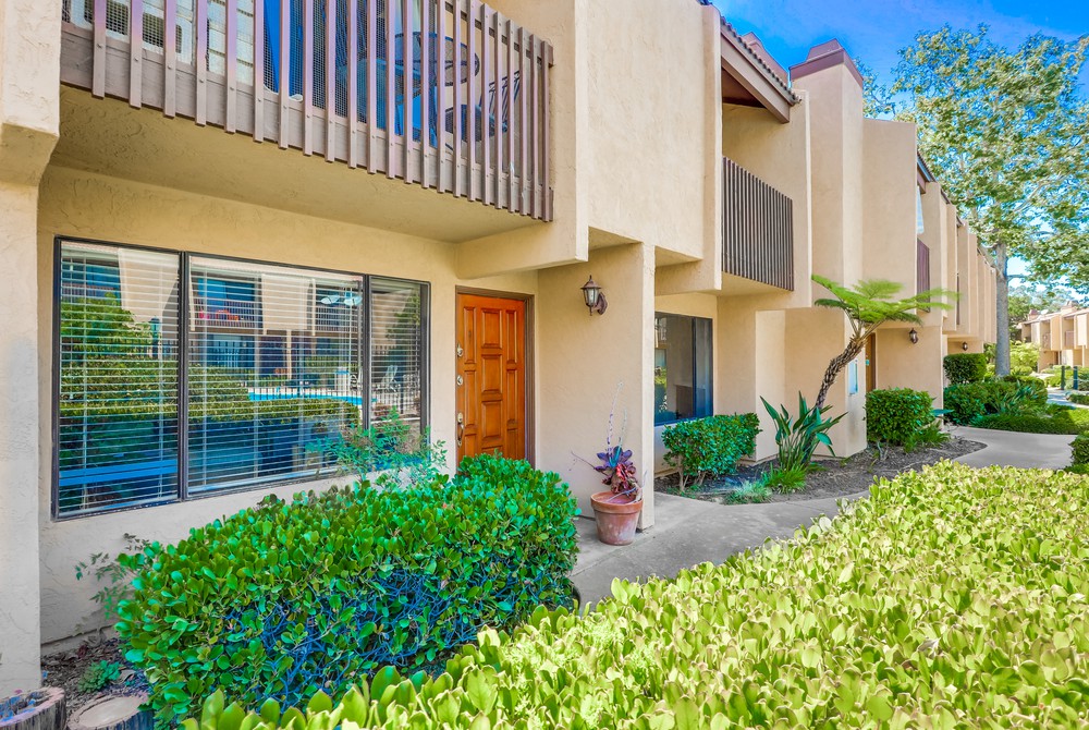 Virtual tour photo 1 of 36 for 9447 Gold Coast Dr UNIT G1