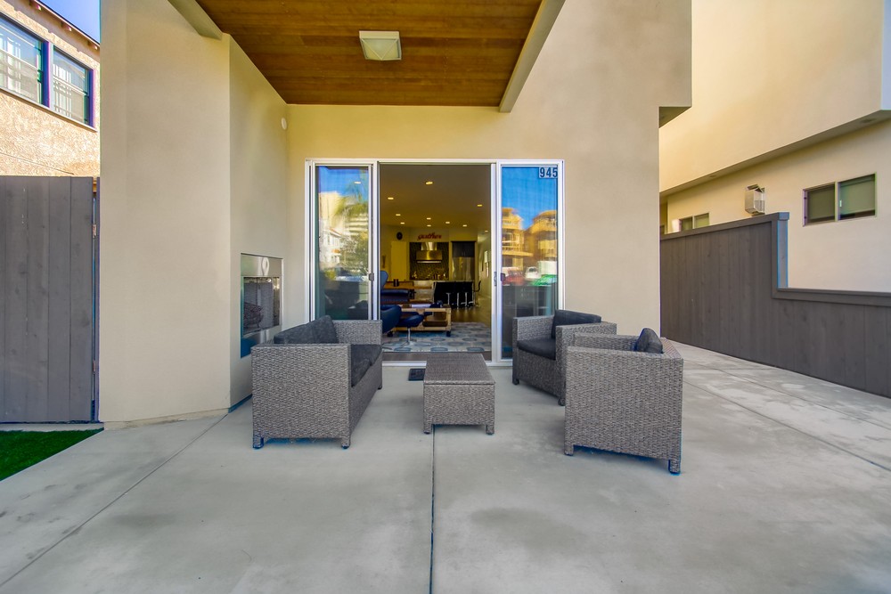 Virtual tour photo 8 of 78 for 945 Law St