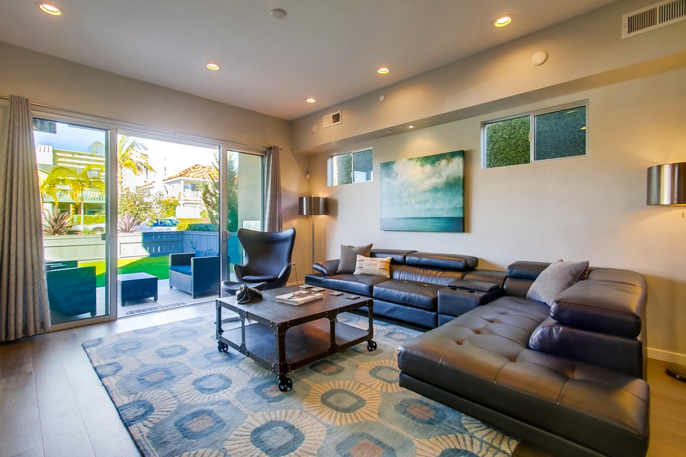Virtual tour photo 13 of 78 for 945 Law St
