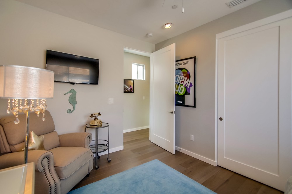 Virtual tour photo 44 of 78 for 945 Law St