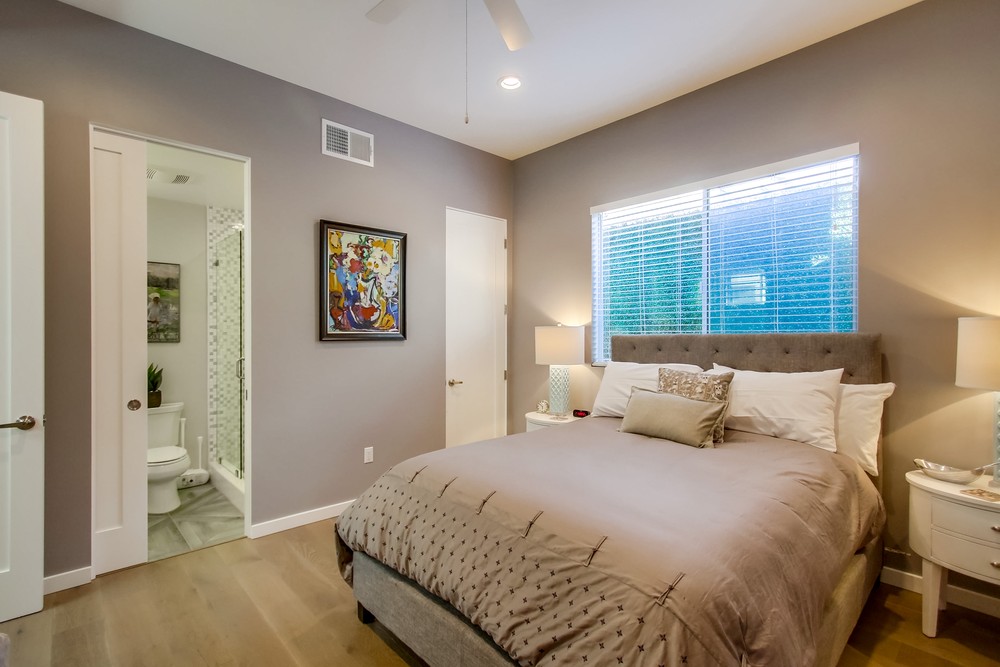 Virtual tour photo 47 of 78 for 945 Law St
