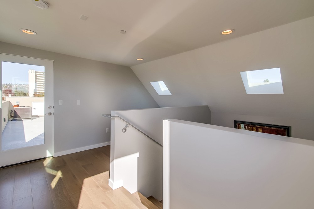 Virtual tour photo 51 of 78 for 945 Law St
