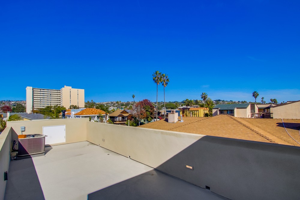 Virtual tour photo 52 of 78 for 945 Law St