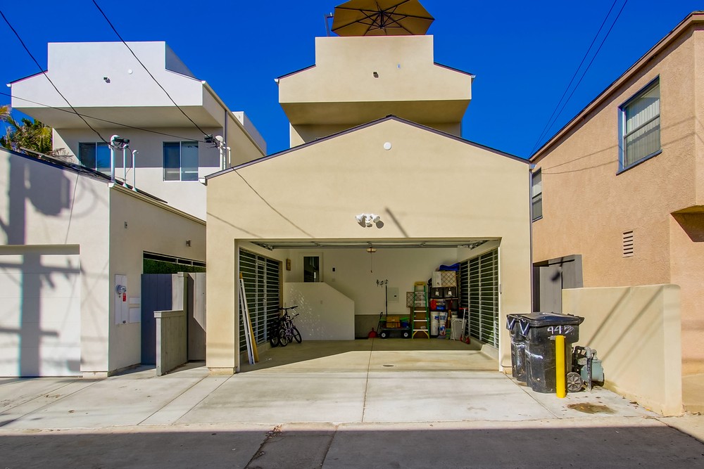 Virtual tour photo 75 of 78 for 945 Law St