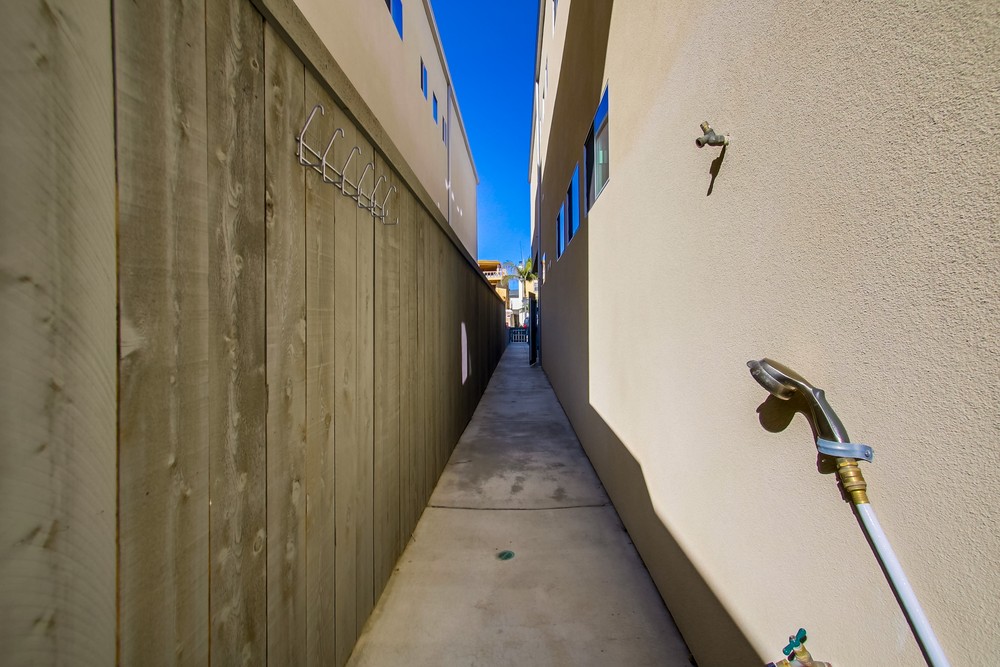 Virtual tour photo 79 of 78 for 945 Law St