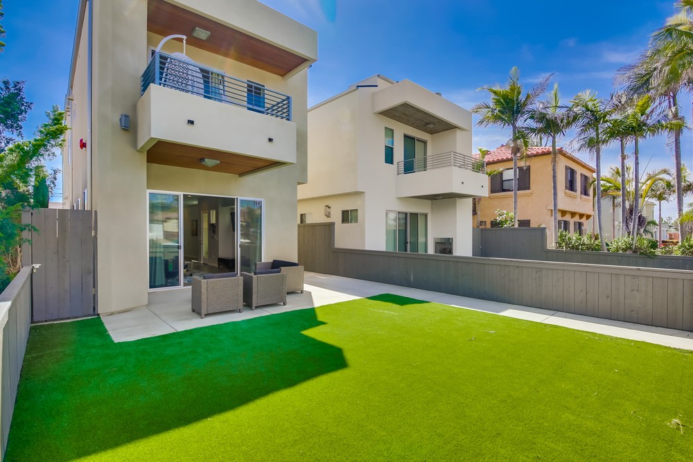 Virtual tour photo 5 of 59 for 945 Law St