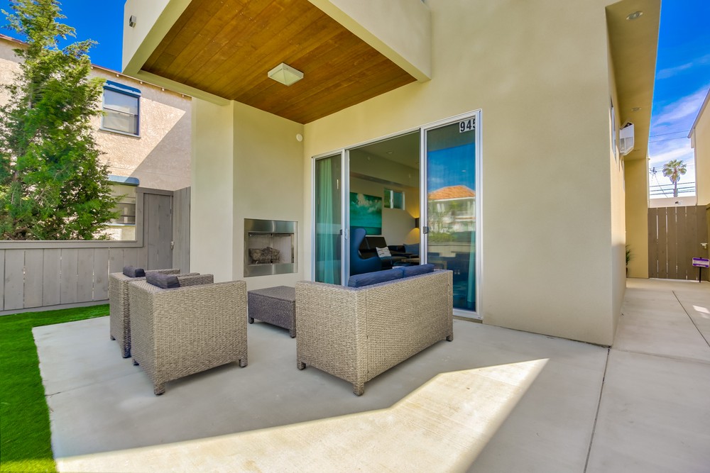 Virtual tour photo 8 of 59 for 945 Law St