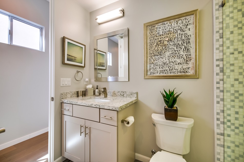 Virtual tour photo 28 of 59 for 945 Law St