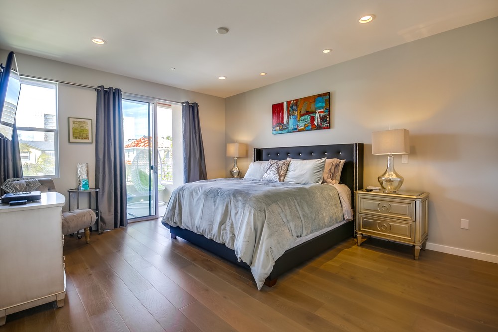 Virtual tour photo 31 of 59 for 945 Law St