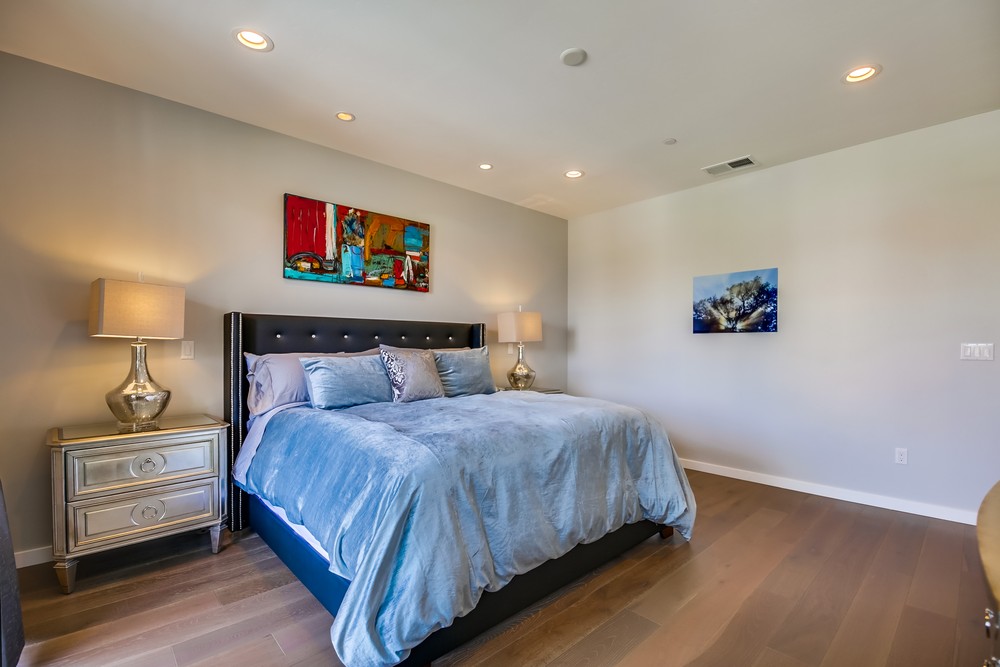 Virtual tour photo 33 of 59 for 945 Law St