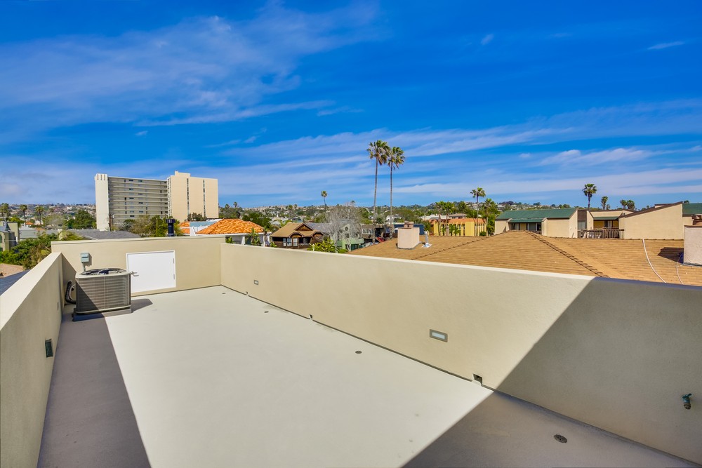 Virtual tour photo 48 of 59 for 945 Law St