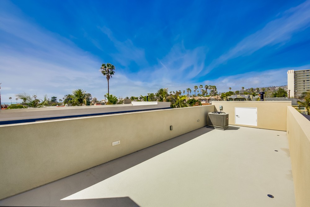 Virtual tour photo 49 of 59 for 945 Law St