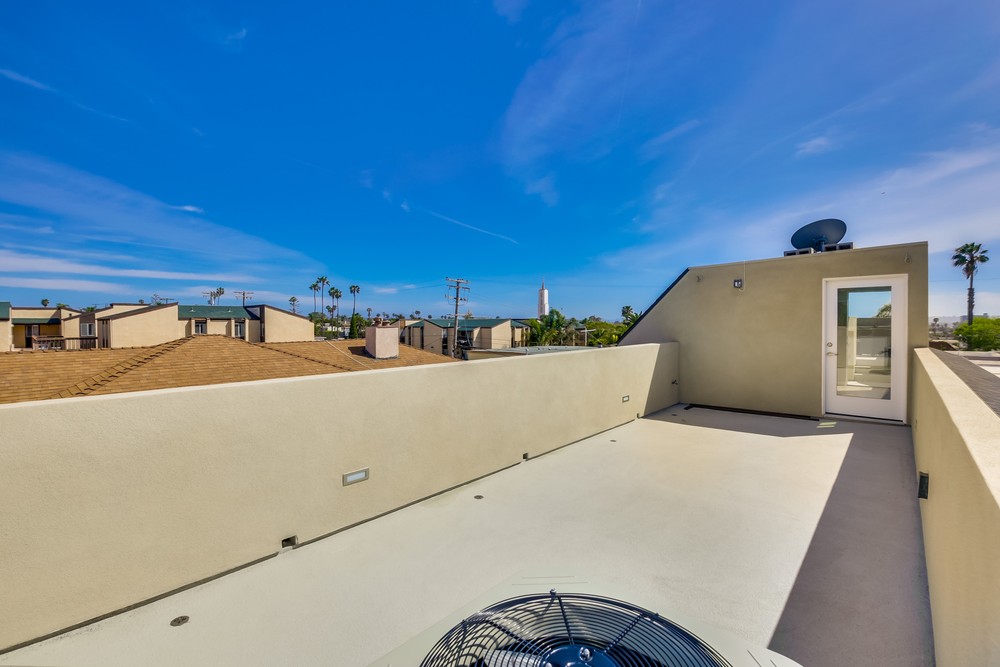 Virtual tour photo 51 of 59 for 945 Law St