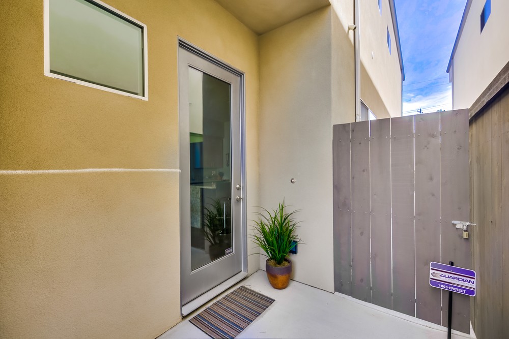 Virtual tour photo 59 of 59 for 945 Law St
