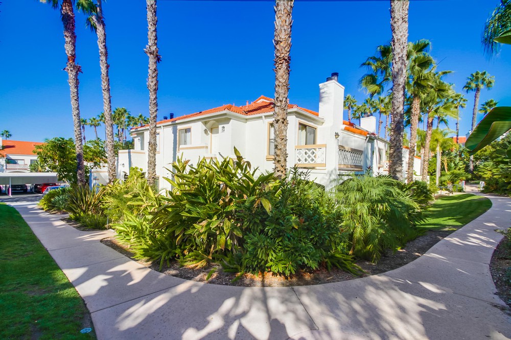 Virtual tour photo 1 of 47 for 9459 Fairgrove Ln UNIT 105