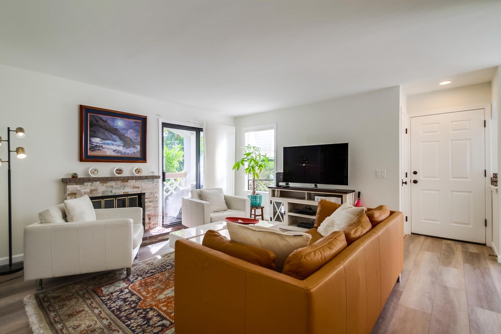 Virtual tour photo 7 of 47 for 9459 Fairgrove Ln UNIT 105