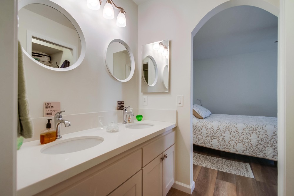Virtual tour photo 27 of 47 for 9459 Fairgrove Ln UNIT 105