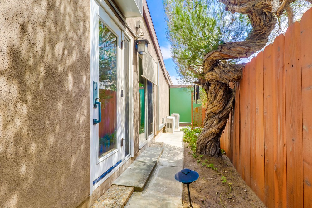Virtual tour photo 76 of 76 for 9479 Yolanda Ave