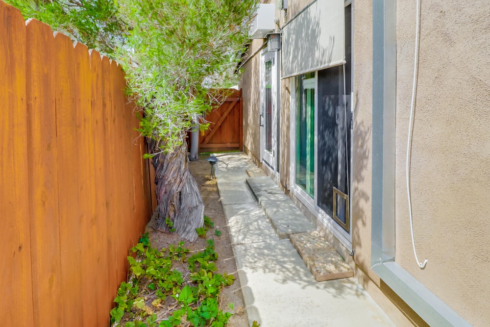 Virtual tour photo 77 of 76 for 9479 Yolanda Ave