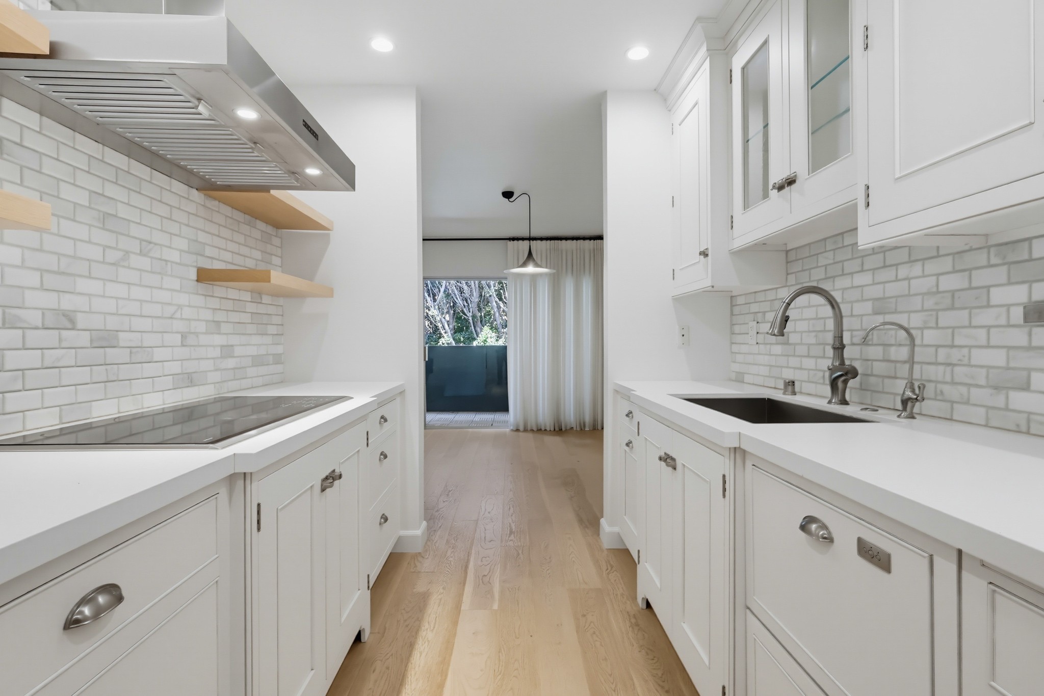 Virtual tour photo 23 of 62 for 949 Kings Rd Apt 308