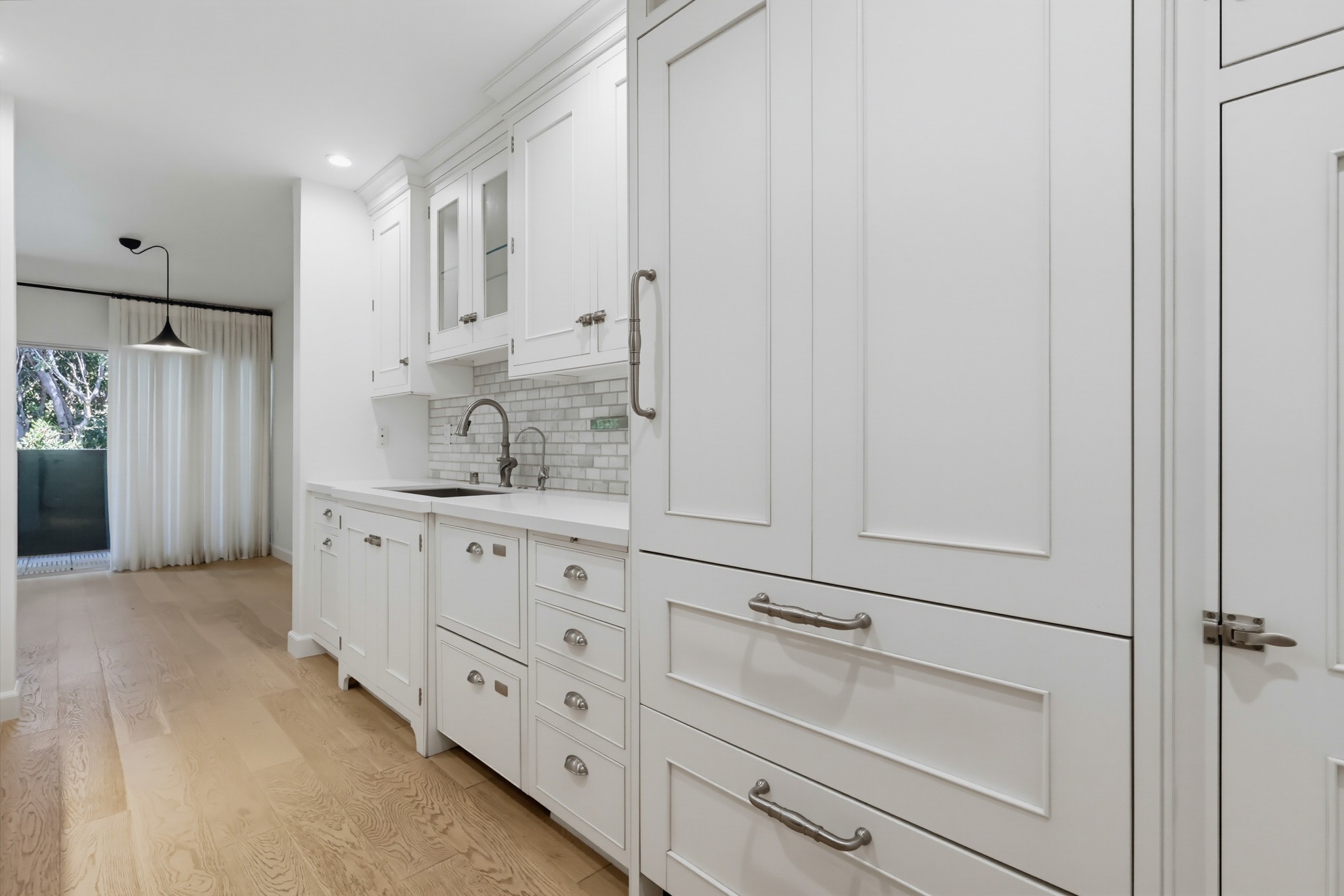 Virtual tour photo 24 of 62 for 949 Kings Rd Apt 308