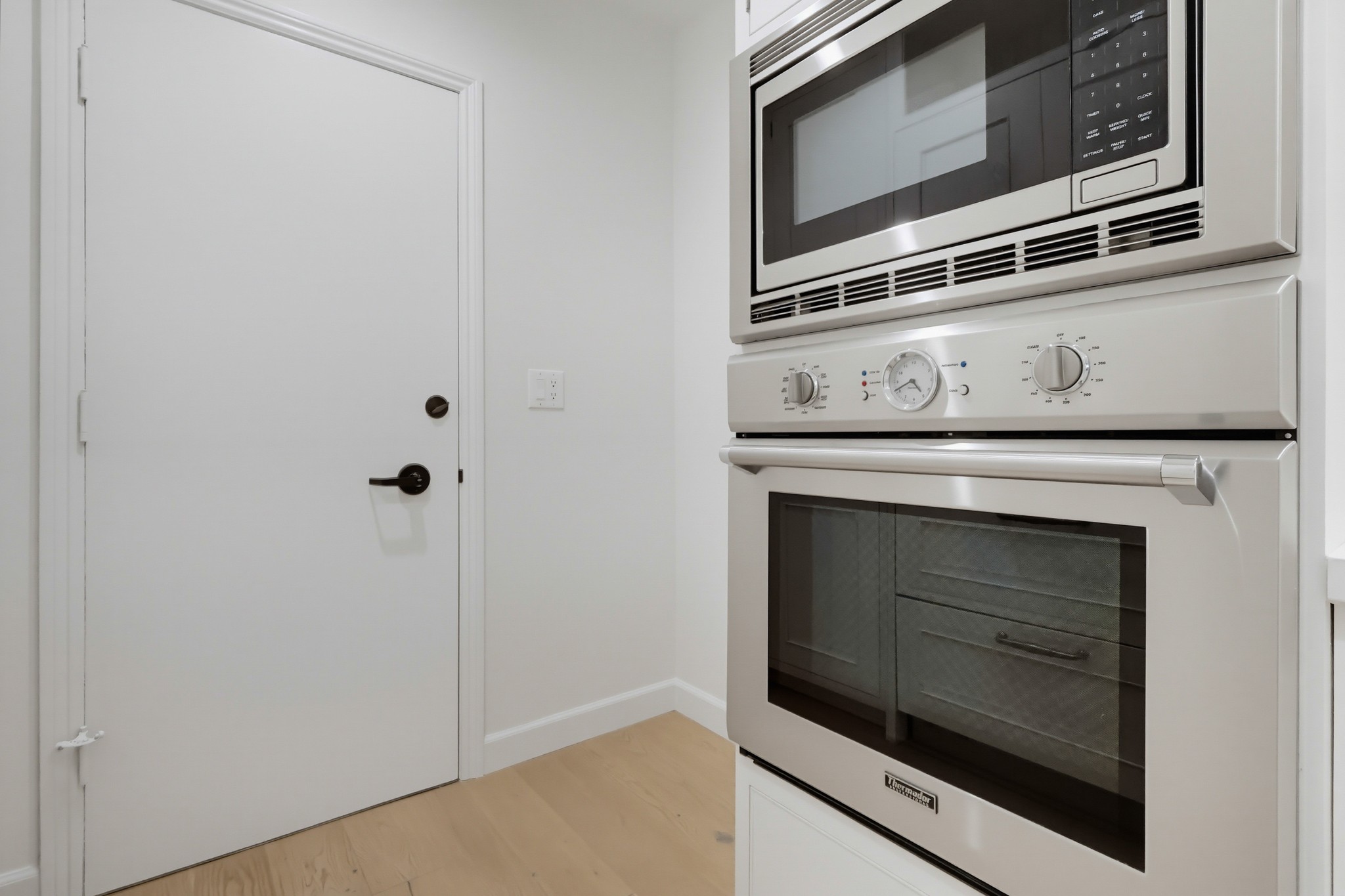 Virtual tour photo 25 of 62 for 949 Kings Rd Apt 308