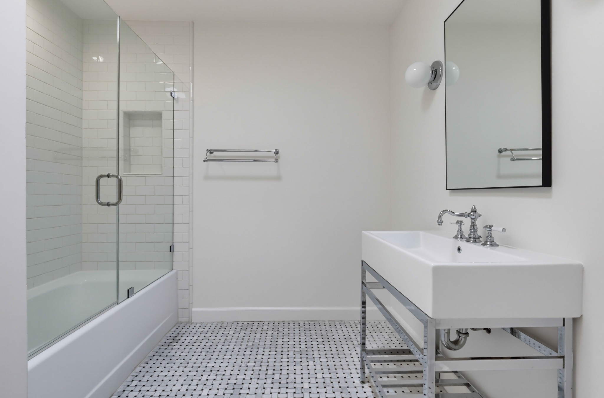 Virtual tour photo 32 of 62 for 949 Kings Rd Apt 308